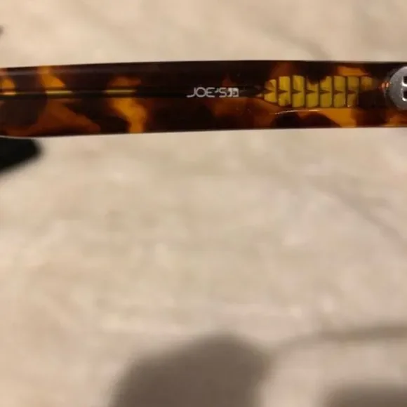 Joe’s Jeans Women’s Tortoise Sunglasses NWT - Picture 6 of 6